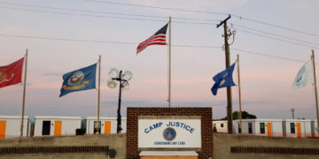 Familiares de venezolanos enviados a Guantánamo demandan al Gobierno Trump