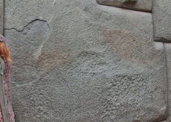 La famosa ‘piedra de los 12 ángulos’ de los Incas es dañada por un desconocido en el Cuzco