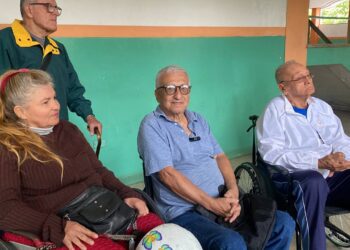 Personas con discapacidad motora solicitan  instalar más rampas de acceso en San Cristóbal