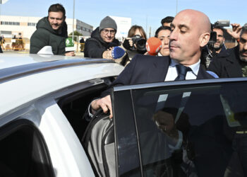 Rubiales, condenado por agresión sexual por el beso a Jenni Hermoso y absuelto de coacción