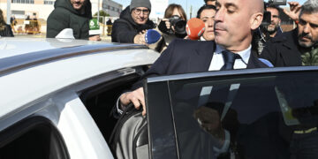 Rubiales, condenado por agresión sexual por el beso a Jenni Hermoso y absuelto de coacción