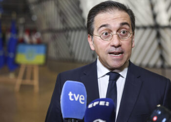 Albares: «La hora de Europa ha llegado y tenemos que tomar decisiones muy rápido»