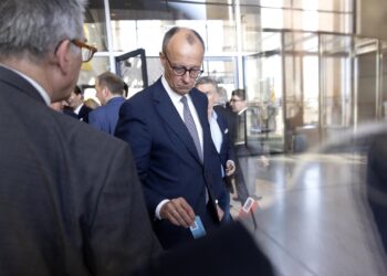 Alemania aprueba una histórica reforma constitucional para aumentar el gasto en defensa