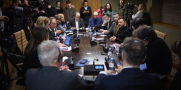 Zelenski lamenta lo ocurrido en el Despacho Oval y pide volver a cooperar con Trump