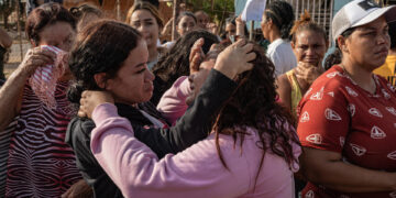 Pánico e indignación entre venezolanas en EE.UU. dejan las deportaciones a El Salvador