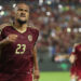Venezuela se impone a Perú | Salomón Rondón celebra la victoria de La Vinotinto en un juego de «matar o morir»
