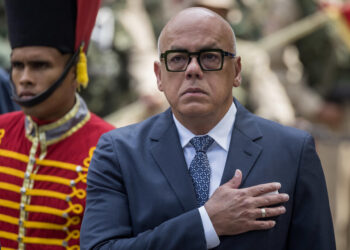 Venezuela dice que no descansará hasta rescatar a migrantes «secuestrados» en El Salvador