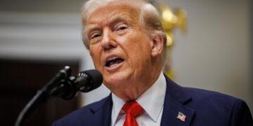 Entran en vigor los aranceles de EE.UU. a México, Canadá y China