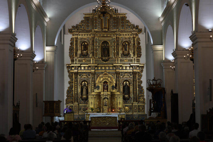 Fotografía de la iglesia San Francisco durante la celebración de la misa del Miércoles de Ceniza, este miércoles en Caracas (Venezuela). EFE/ Miguel Gutiérrez