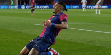 Raphinha ya es el máximo goleador brasileño en una edición de la Champions