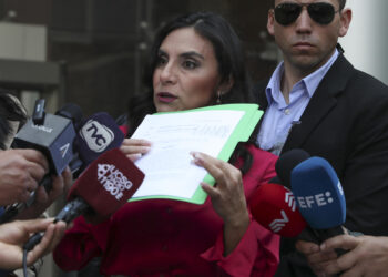 Tribunal ratifica suspensión a vicepresidenta de Ecuador que le impide asumir Presidencia