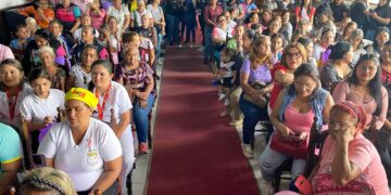 Alcaldesa Angie Quintana agasajó a féminas de Valera en el Mes de la Mujer