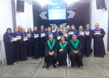 LBN-Valera  certificó a 20 estudiantes en estudios Teológicos