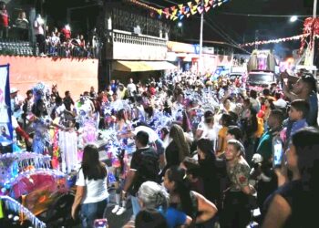Carrozas, comparsas y disfraces «irradiaron máxima tradición» en Motatán (+ Fotos)
