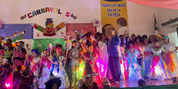 Octavita de Carnaval del CIAV fue una explosión de color y alegría