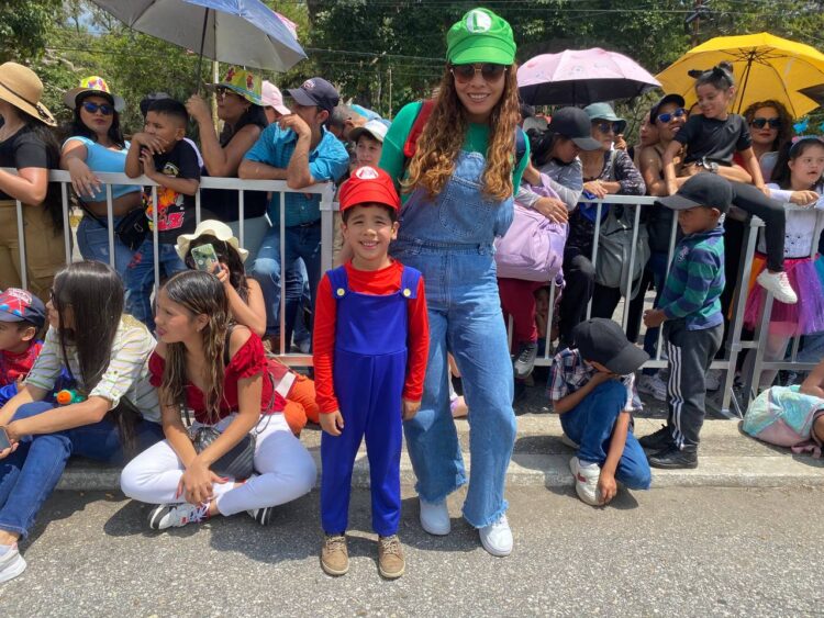 Merideños disfrutaron el Desfile de Carnaval de la Feria Internacional del Sol (+Fotos)