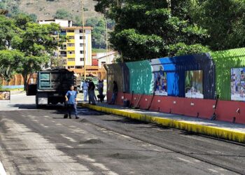 Recuperan calzada de viaductos en Mérida