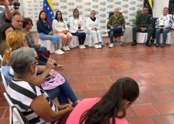Seis familias tachirenses claman justicia por detenciones y traslados a El Salvador 