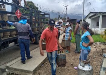 219 familias en Isnotù cuentan con gas doméstico