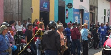 Boconeses pasan más de ocho horas esperando ser atendidos en el Saime