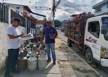 326 familias de La Beatriz se beneficiaron con recargas de cilindros de GLP