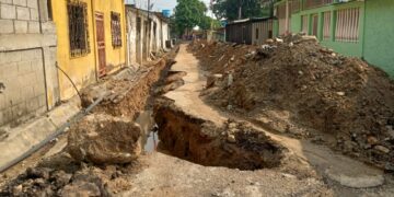 Proyecto elegido en consulta popular | Reparan cloacas en La Caribean de Motatán 