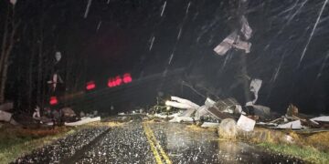 El impacto de tornados y fuertes tormentas provocan al menos 31 muertes en EE.UU.