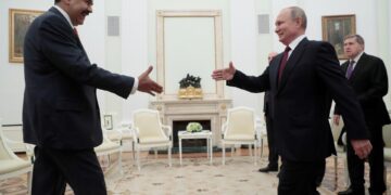Putin dice a Maduro que tratado de asociación está listo y le invita a Moscú para su firma
