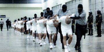 Estos son los nombres de los 238 venezolanos deportados a El Salvador