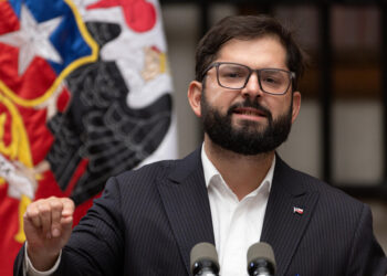 Gobierno chileno anuncia reforma para asegurar igualdad de género electoral