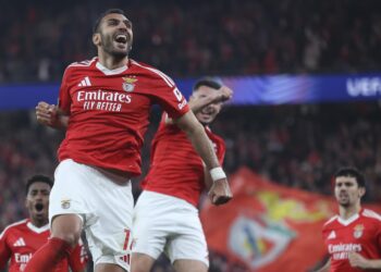 El Barça busca presentar su candidatura al título en Lisboa ante un Benfica sin Di María