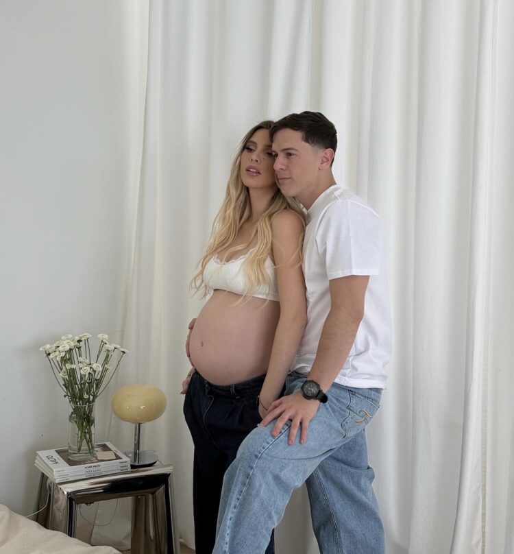 Fotografía cedida por EB Public Relations donde aparece la influencer Lele Pons y su marido el cantante Guaynaa, quienes compartieron este fin de semana la noticia de que están esperando su primer hijo, quien llegará durante el próximo verano. EFE/ EB Public Relations