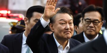 Liberan de su detención al presidente surcoreano por decisión de un tribunal