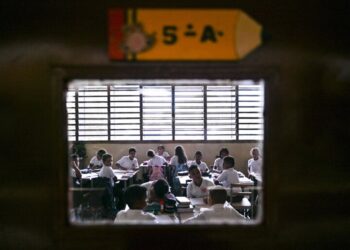 Las escuelas fueron excluidas de la reducción de horario laboral