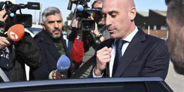 Rubiales recurre su condena a multa: El beso a Hermoso fue un signo de euforia, no delito