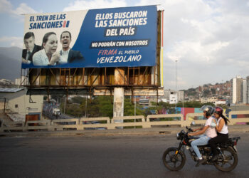 Un viejo dilema electoral reabre las divisiones en la oposición mayoritaria venezolana