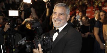 George Clooney dice que a los 63 años no va a hacer ya más películas románticas