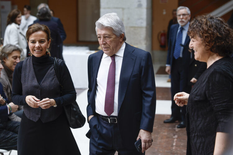 El presidente del Atlético de Madrid, Enrique Cerezo, a su llegada al anuncio de los candidatos a los premios Laureus de los deportes 2025 este lunes en Madrid. EFE/ Rodrigo Jiménez