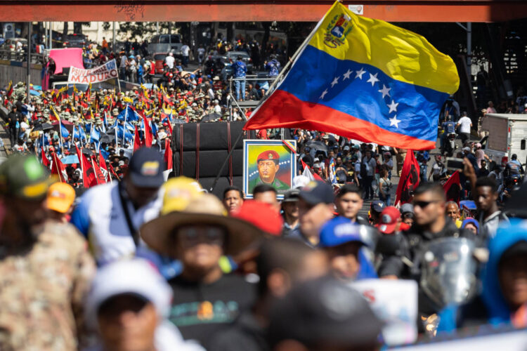 Fotografía de archivo en donde se ven personas en una movilización en Caracas (Venezuela). EFE/ Ronald Peña R