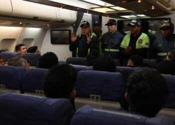 Diosdado Cabello: 16 de los deportados por EE.UU. son buscados por la Justicia