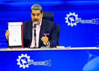 Las 10 medidas que contiene el decreto de emergencia económica firmado por Maduro