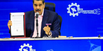 Las 10 medidas que contiene el decreto de emergencia económica firmado por Maduro