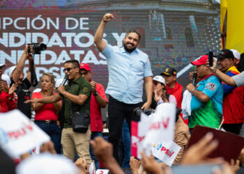 Chavismo inscribe a sus candidatos a comicios regionales de mayo, incluido al del Esequibo