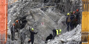 Detectan señales de vida en edificio derrumbado de Bangkok seis días después del terremoto