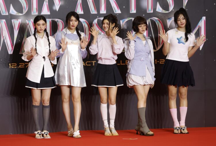 Foto de archivo del grupo de K-pop NewJeans. EFE/EPA/NARONG SANGNAK