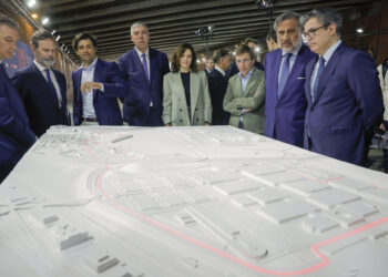 Un circuito con una curva peraltada como una ‘plaza de toros’ y una velocidad de 340 km/h