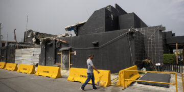 Dueño de discoteca en Santo Domingo admite que siempre se caían los plafones del techo