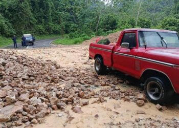 Eje Panamericano | Aguas crecidas de quebradas y riachuelos comienzan a crear problemas que afectan a las comunidades