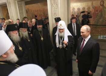 Putin felicita a los rusos la Pascua ortodoxa en la segunda jornada de la tregua