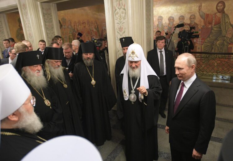 Imagen de archivo del presidente de Rusia, Vladímir Putin, y el patriarca de la Iglesia Ortodoxa Rusa, Kirill. EFE/Alexei Druzhinin / Sputnik / Kremlin CRÉDITO OBLIGATORIO[CRÉDITO OBLIGATORIO]